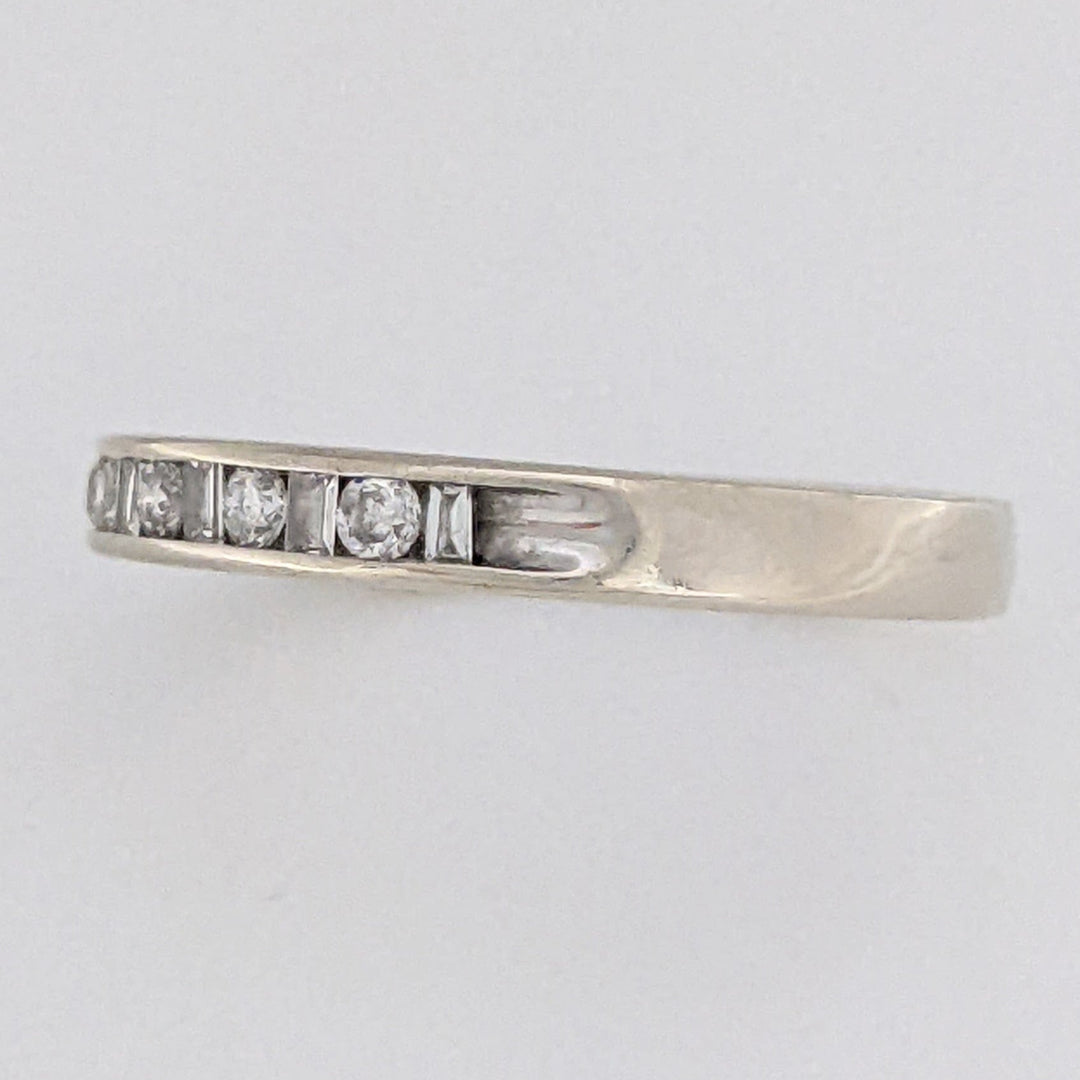 14K WHITE .22 CARAT TOTAL WEIGHT I1 H DIAMOND ROUND (7) BAGUETTE (8) ESTATE CHANNEL BAND 1.7 GRAMS