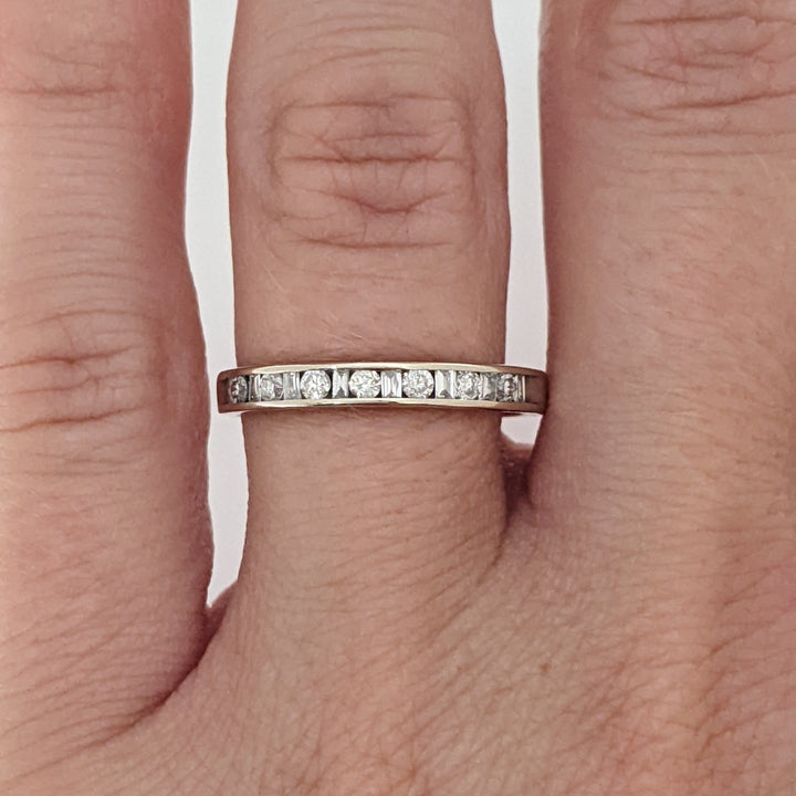 14K WHITE .22 CARAT TOTAL WEIGHT I1 H DIAMOND ROUND (7) BAGUETTE (8) ESTATE CHANNEL BAND 1.7 GRAMS