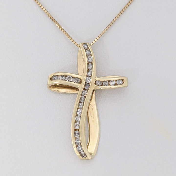 10K .25 CARAT TOTAL WEIGHT I1 I DIAMOND ROUND (25) ESTATE CROSS PENDANT &amp; 14K CHAIN 2.5 GRAMS