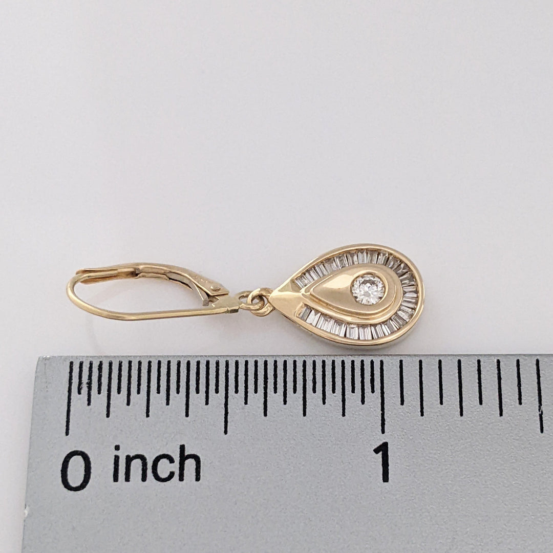 14K .62 CARAT TOTAL WEIGHT VS2 I DIAMOND ROUND (2) BAGUETTE (48) DANGLE ESTATE EARRINGS 3.7 GRAMS