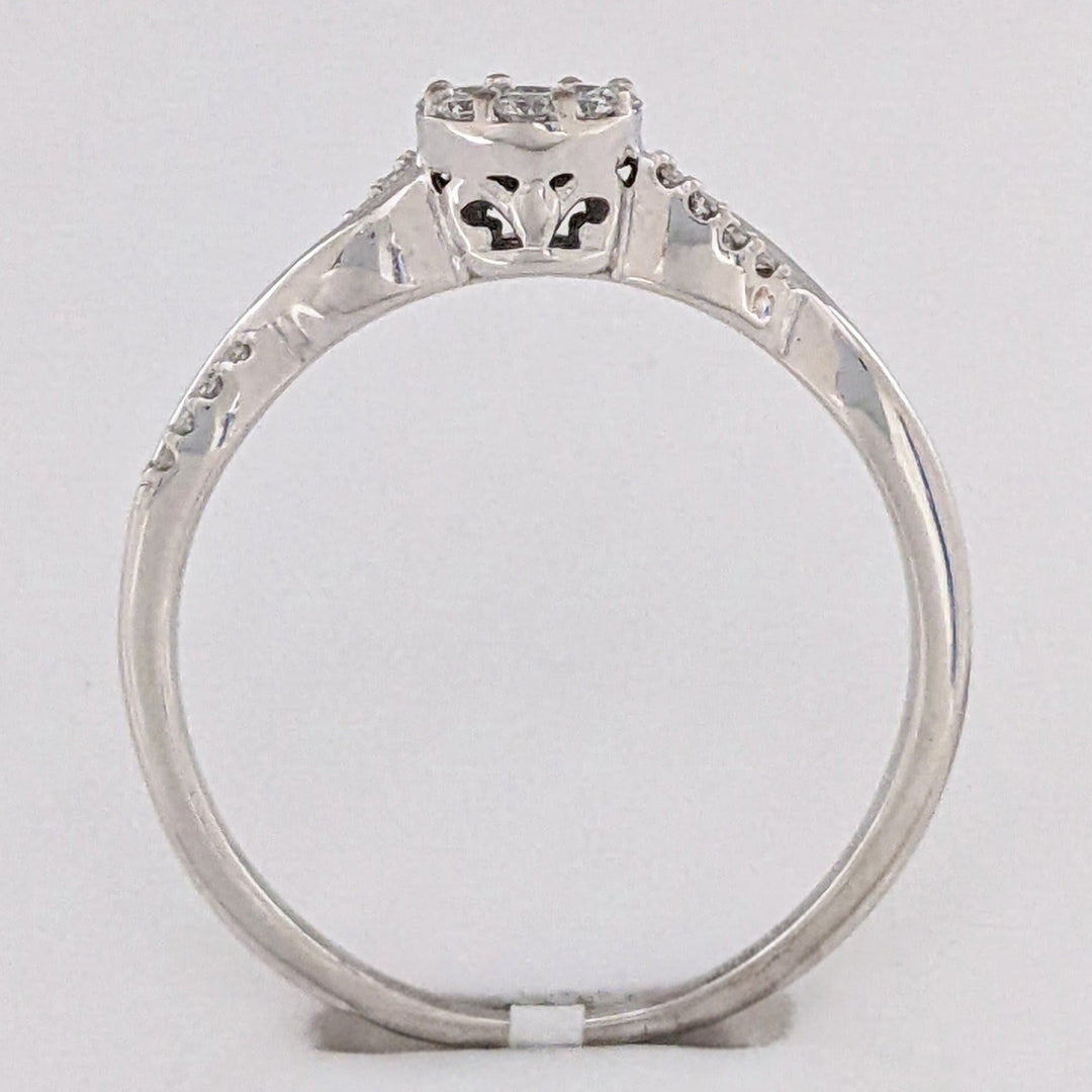 14K WHITE .30 CARAT TOTAL WEIGHT SI1 H DIAMOND ROUND (25) ESTATE CLUSTER TWIST RING 2.6 GRAMS