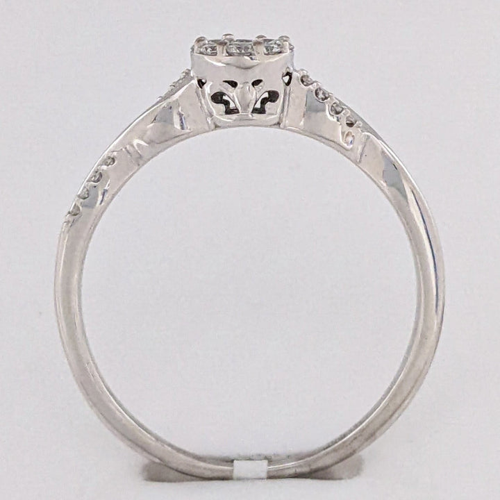 14K WHITE .30 CARAT TOTAL WEIGHT SI1 H DIAMOND ROUND (25) ESTATE CLUSTER TWIST RING 2.6 GRAMS