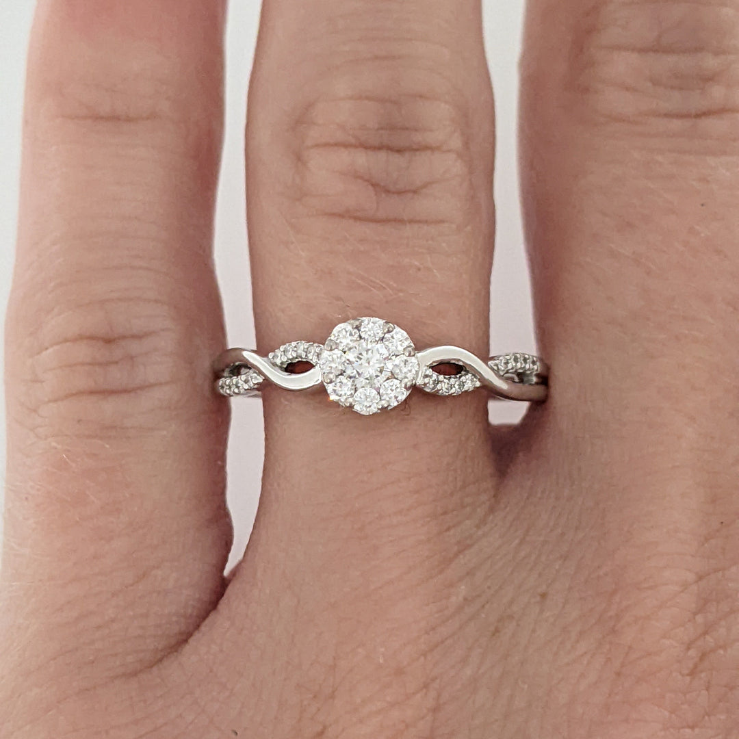14K WHITE .30 CARAT TOTAL WEIGHT SI1 H DIAMOND ROUND (25) ESTATE CLUSTER TWIST RING 2.6 GRAMS
