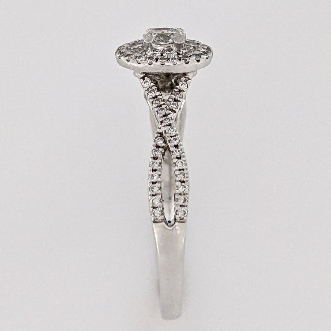 14K WHITE .64 CARAT TOTAL WEIGHT SI1 I DIAMOND OVAL (1) ROUND (78) ESTATE RING 3.3 GRAMS