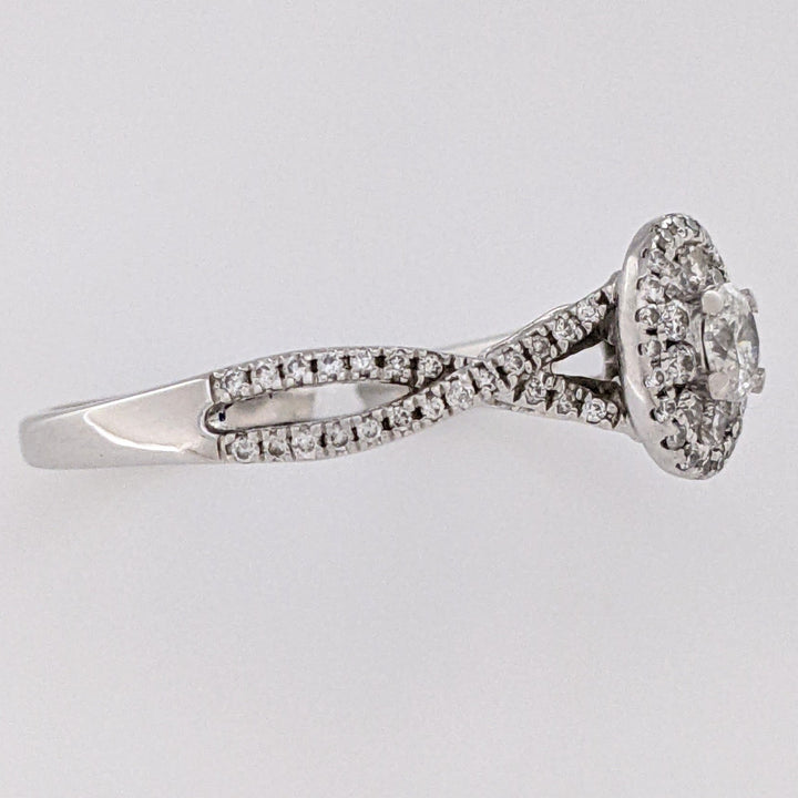 14K WHITE .64 CARAT TOTAL WEIGHT SI1 I DIAMOND OVAL (1) ROUND (78) ESTATE RING 3.3 GRAMS