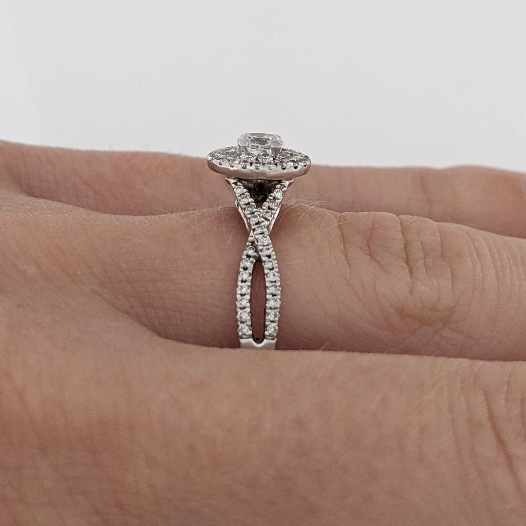 14K WHITE .64 CARAT TOTAL WEIGHT SI1 I DIAMOND OVAL (1) ROUND (78) ESTATE RING 3.3 GRAMS