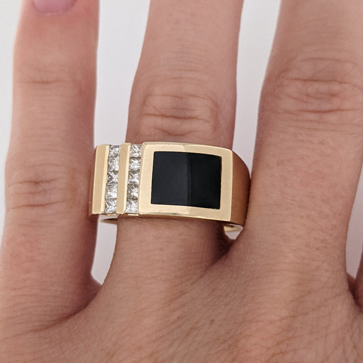 14K ONYX 7.5X10MM WITH .40 CARAT TOTAL WEIGHT (10) PRINCESS CUT ESTATE RING 12.8 GRAMS