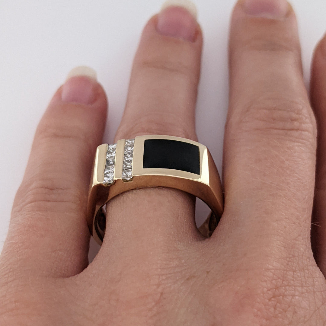 14K ONYX 7.5X10MM WITH .40 CARAT TOTAL WEIGHT (10) PRINCESS CUT ESTATE RING 12.8 GRAMS