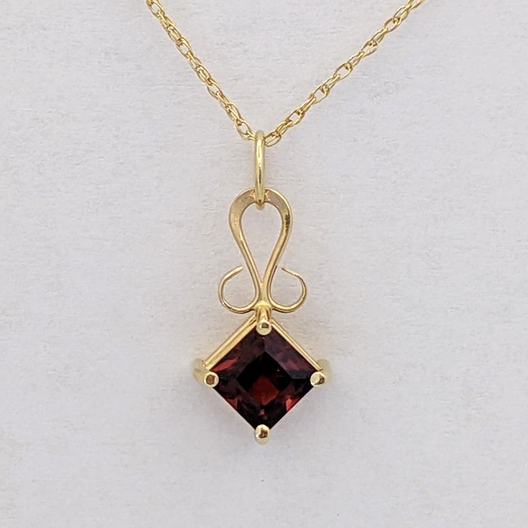 14K GARNET PRINCESS CUT 6MM ESTATE PENDANT &amp; CHAIN 1.7 GRAMS