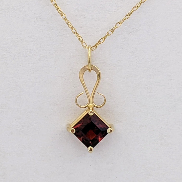 14K GARNET PRINCESS CUT 6MM ESTATE PENDANT &amp; CHAIN 1.7 GRAMS
