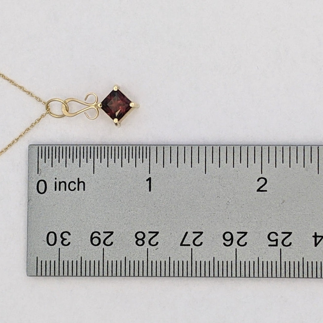 14K GARNET PRINCESS CUT 6MM ESTATE PENDANT &amp; CHAIN 1.7 GRAMS