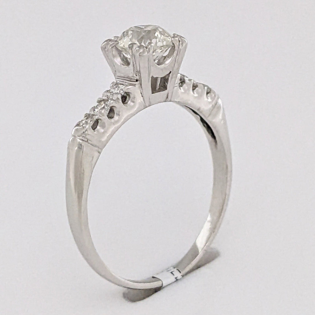 PLATINUM .72 CARAT TOTAL VS2 J DIAMOND ROUND WITH .12 DIAMOND TOTAL WEIGHT ESTATE RING 3.9 GRAMS