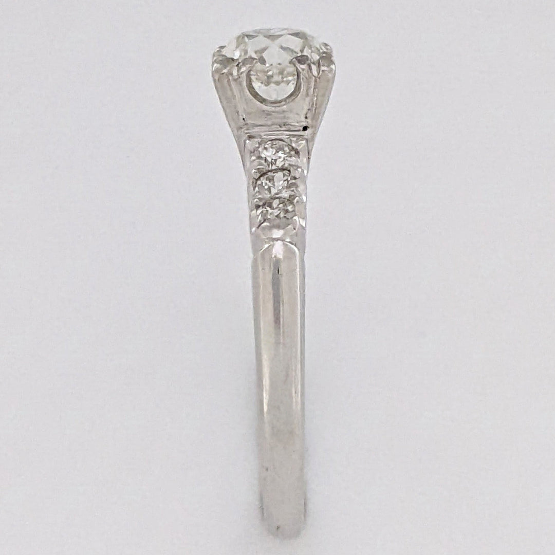 PLATINUM .72 CARAT TOTAL VS2 J DIAMOND ROUND WITH .12 DIAMOND TOTAL WEIGHT ESTATE RING 3.9 GRAMS