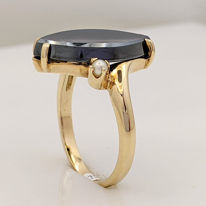 14K HEMATITE MARQUISE 8X17 WITH (2) 2.5MM PEARL ESTATE RING 4.9 GRAMS