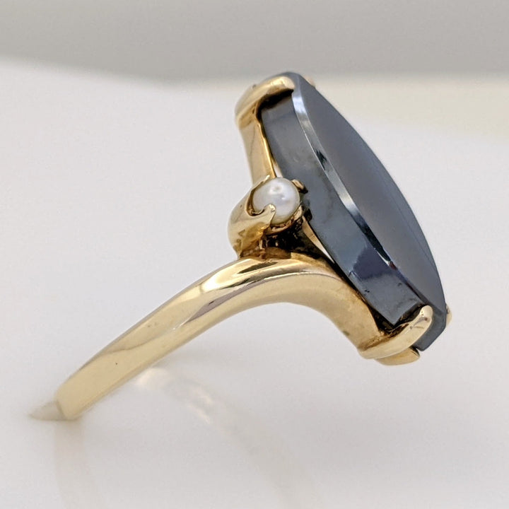 14K HEMATITE MARQUISE 8X17 WITH (2) 2.5MM PEARL ESTATE RING 4.9 GRAMS