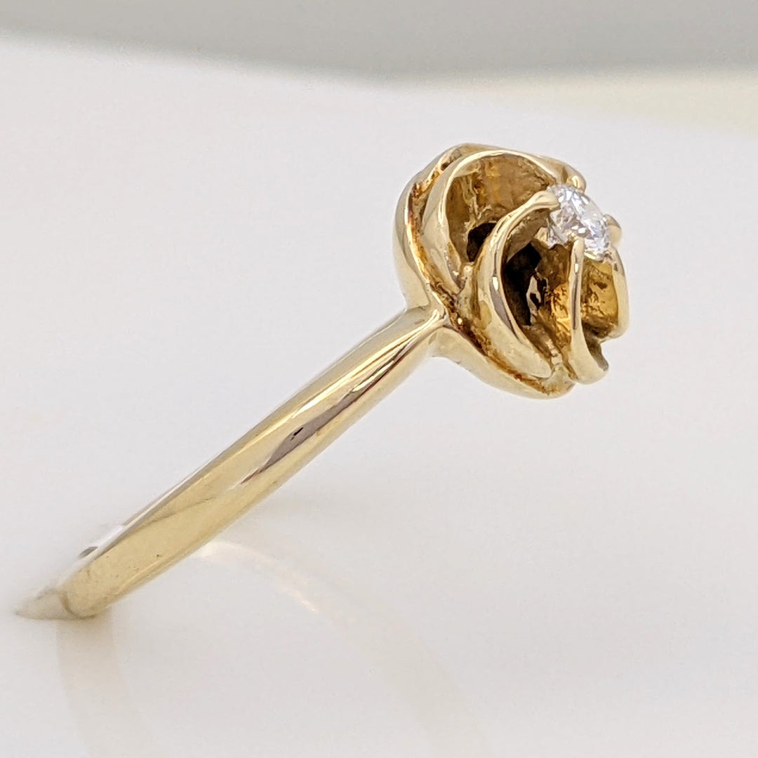 14K .10 CARAT TOTAL DIAMOND ROUND FLOWER ESTATE RING 3.6 GRAMS