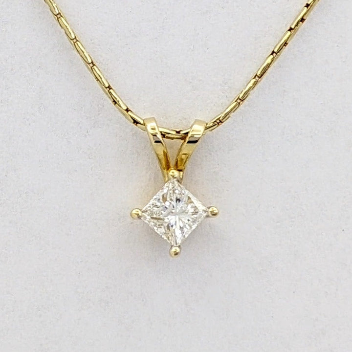 14K .45 CARAT TOTAL WEIGHT I1 H DIAMOND PRINCESS CUT ESTATE PENDANT &amp; CHAIN 2.9 GRAMS