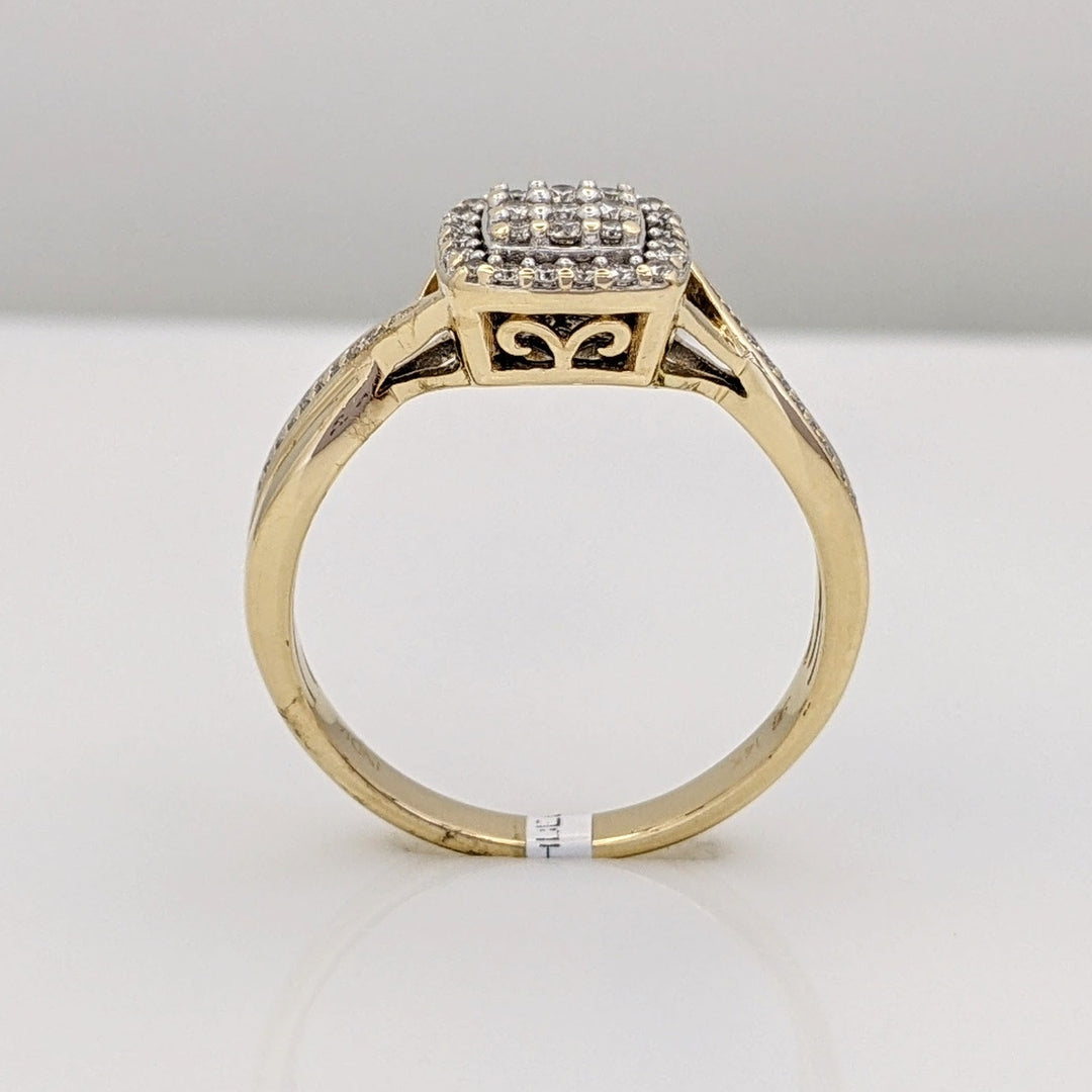 14K .25 CARAT TOTAL WEIGHT SI1 H DIAMOND ROUND (36) CLUSTER TWIST ESTATE RING 4.0 GRAMS