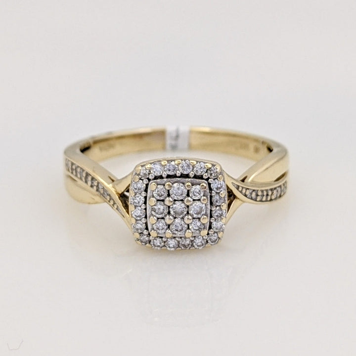 14K .25 CARAT TOTAL WEIGHT SI1 H DIAMOND ROUND (36) CLUSTER TWIST ESTATE RING 4.0 GRAMS