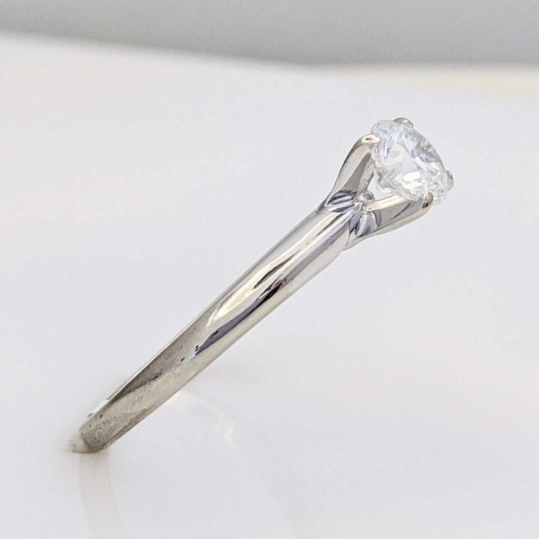 14K WHITE .61 CARAT TOTAL SI2 G DIAMOND ROUND ESTATE SOLITAIRE RING 2.3 GRAMS