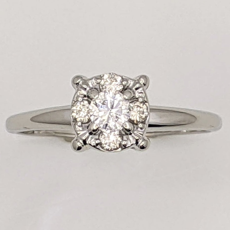 14K WHITE .41 CARAT TOTAL WEIGHT SI2 I DIAMOND ROUND (5) ESTATE RING 2.7 GRAMS