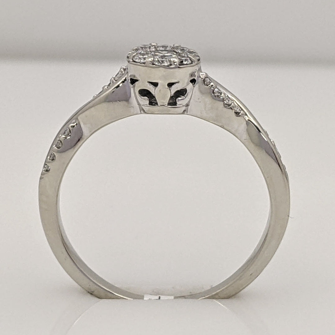 10K WHITE .31 CARAT TOTAL WEIGHT SI2 H DIAMOND ROUND (25) CLUSTER TWIST ESTATE RING 2.4 GRAMS