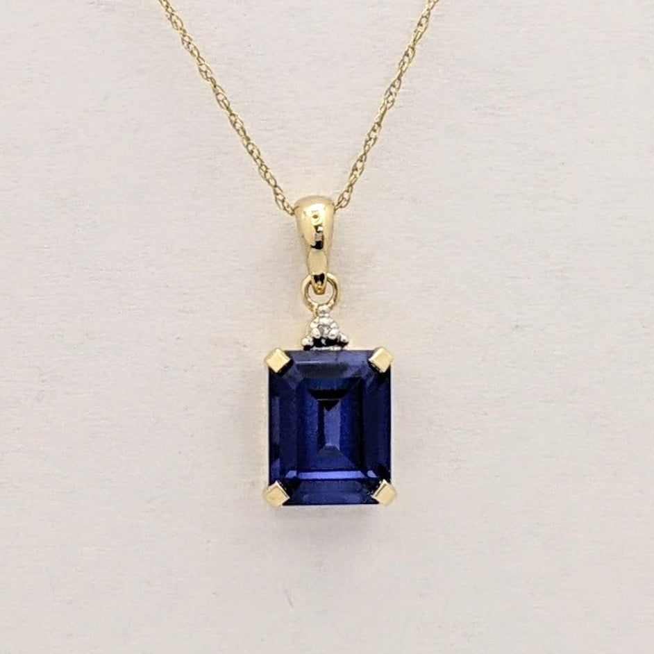 10K SYNTHETIC SAPHIRE EMERALD CUT 8X10 WITH MELEE ESTATE PENDANT &amp; CHAIN 1.9 GRAMS