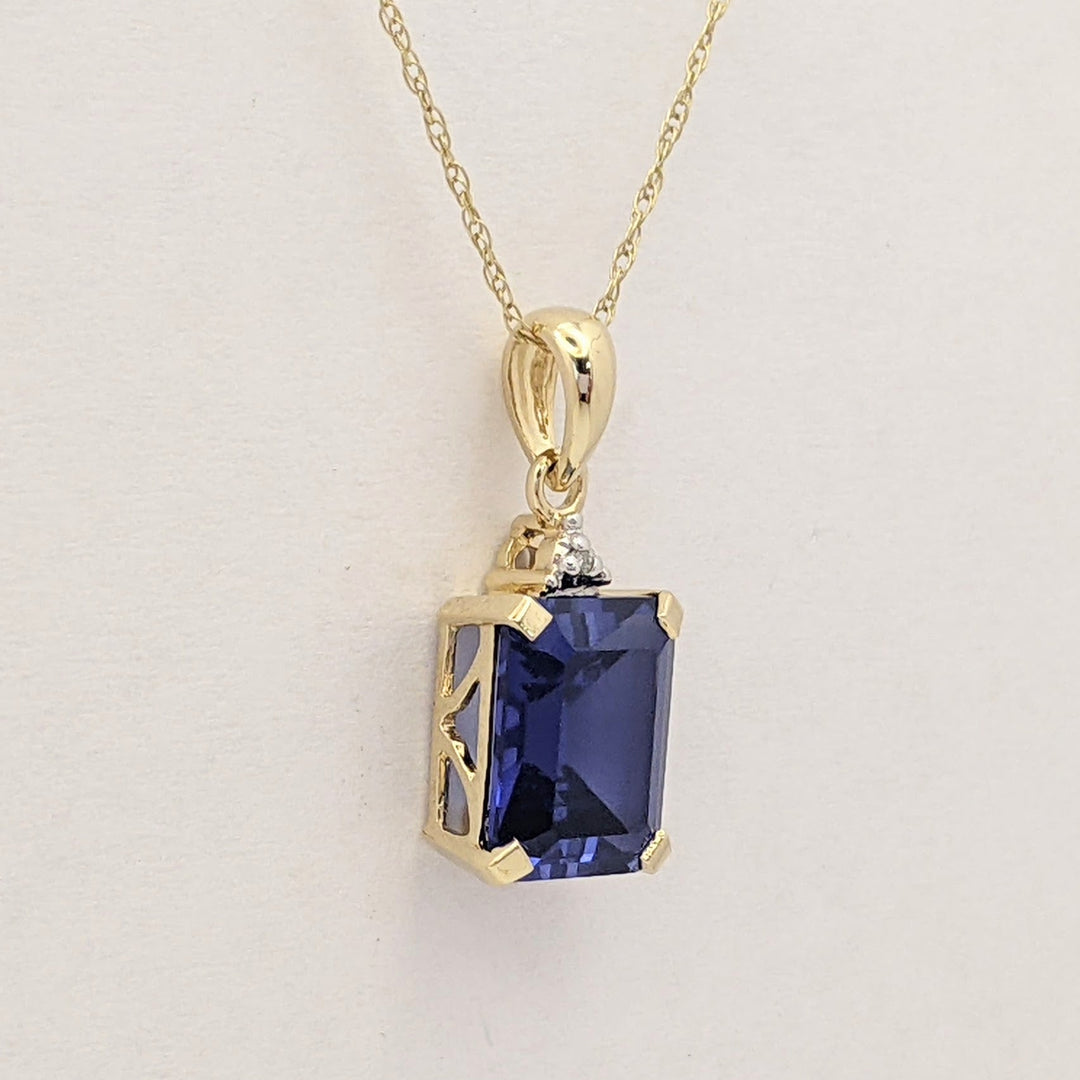 10K SYNTHETIC SAPHIRE EMERALD CUT 8X10 WITH MELEE ESTATE PENDANT &amp; CHAIN 1.9 GRAMS