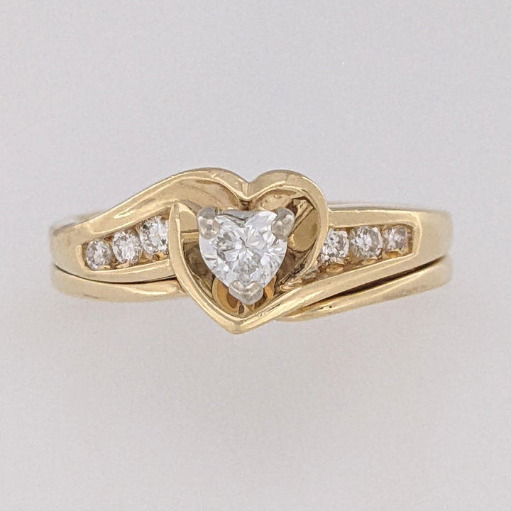 14K .35 CARAT TOTAL WEIGHT SI1 H DIAMOND HEART (1) ROUND (6) ESTATE RING 4.8 GRAMS