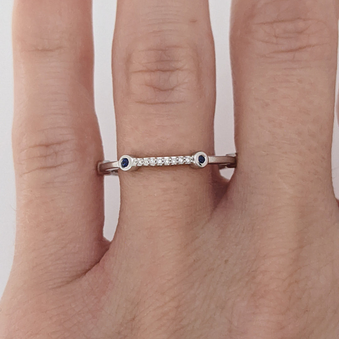 14K WHITE SAPPHIRE ROUND (4) BEZEL WITH (8) MELEE ESTATE BAND 2.0 GRAMS