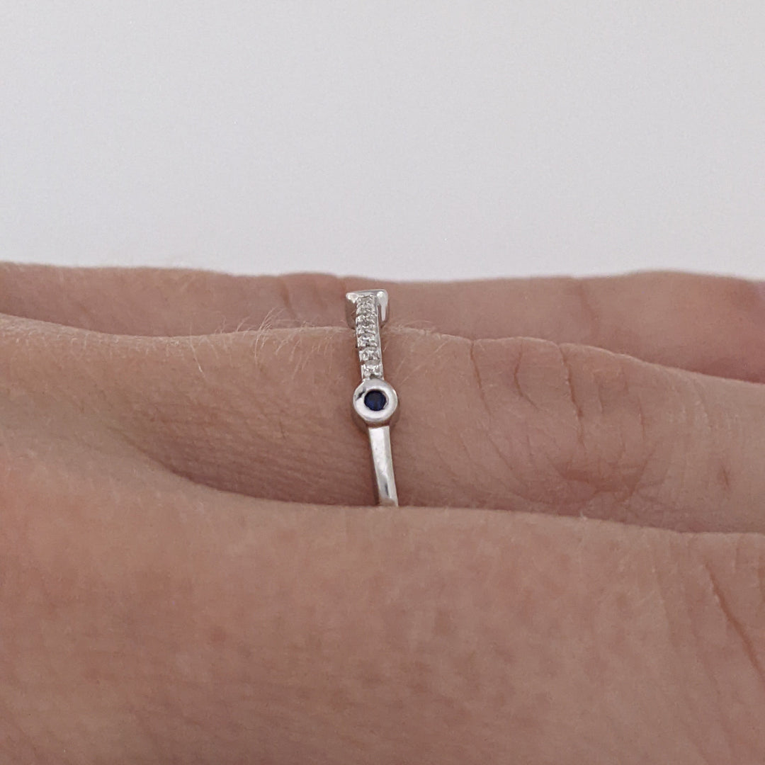 14K WHITE SAPPHIRE ROUND (4) BEZEL WITH (8) MELEE ESTATE BAND 2.0 GRAMS