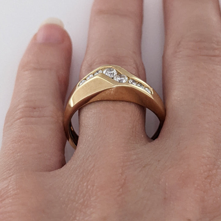 14K .40 CARAT TOTAL WEIGHT SI2 G DIAMOND ROUND (8) CHANNEL ESTATE BAND 5.3 GRAMS