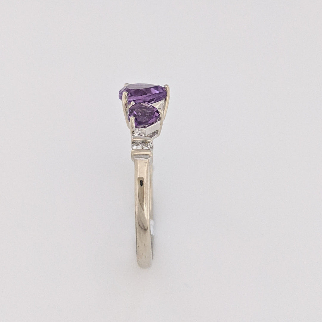 14K WHITE AMETHYST HEART 6MM (1) 4MM (2) WITH (2) MELEE ESTATE RING 2.2 GRAMS