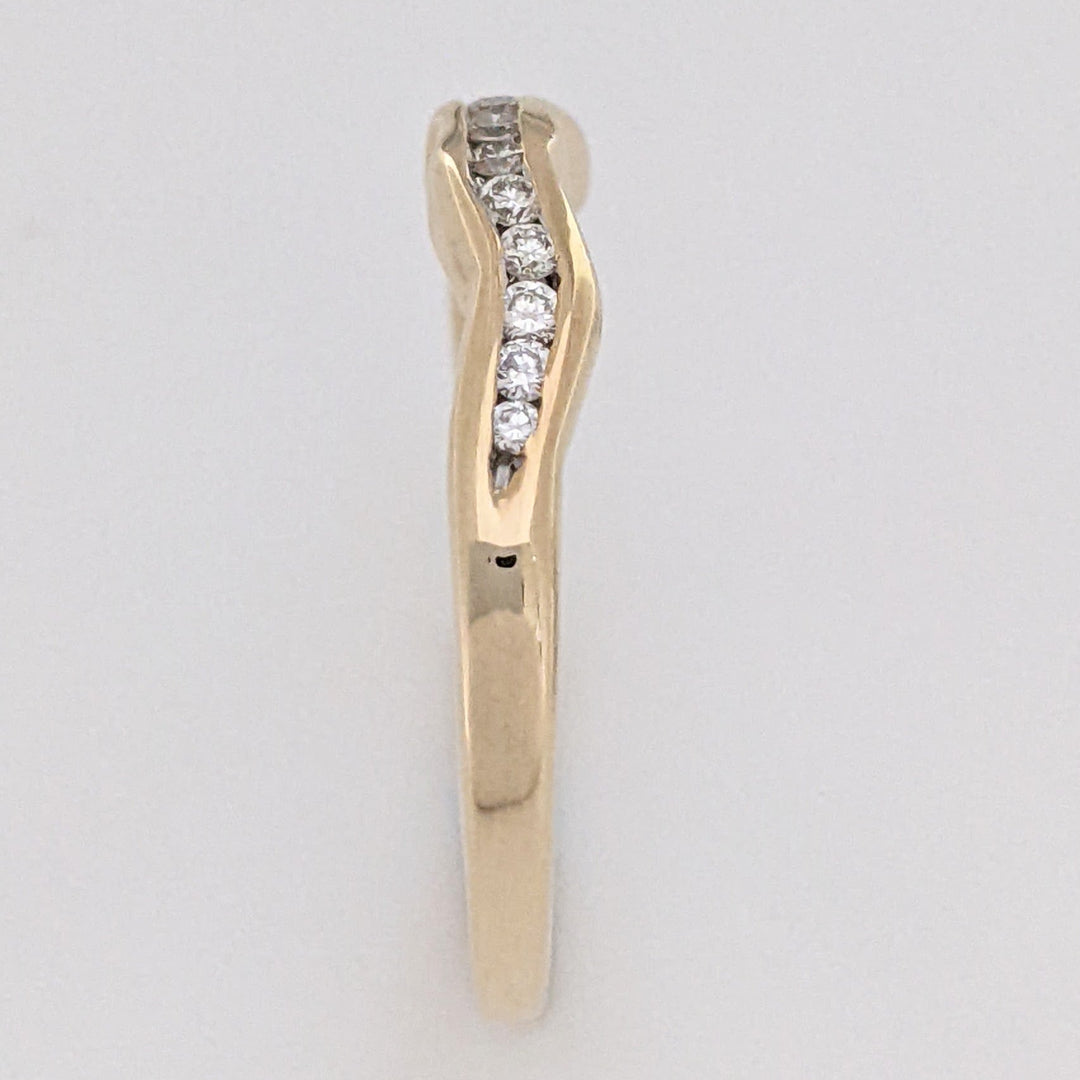 14K .15 CARAT TOTAL WEIGHT SI1 H DIAMOND ROUND (13) CURVED ESTATE CHANNEL BAND 3.0 GRAMS