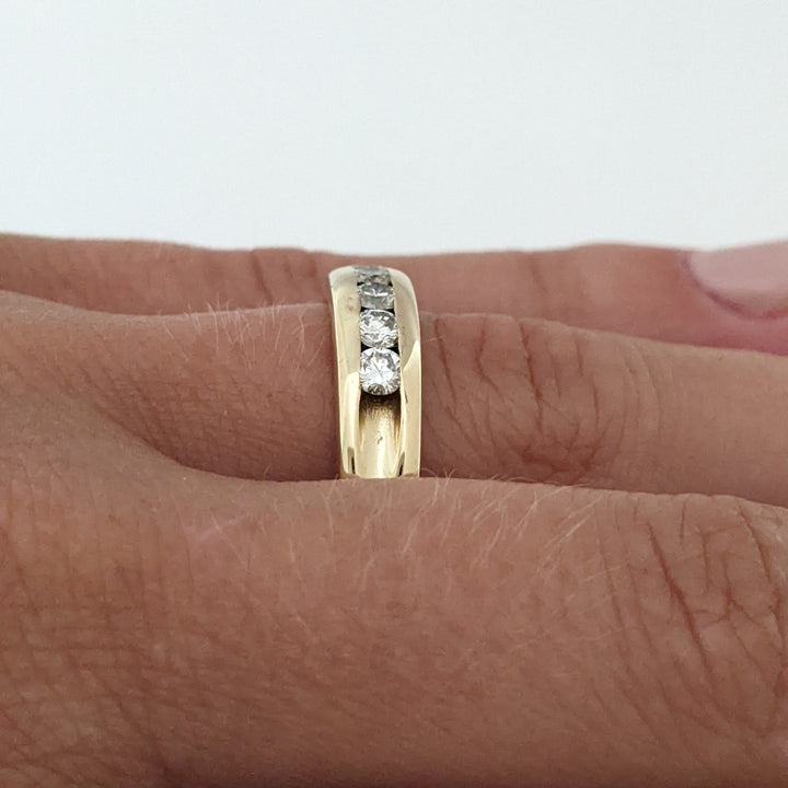 14K .50 CARAT TOTAL WEIGHT SI1 G DIAMOND ROUND (5) CHANNEL SET ESTATE BAND 5.3 GRAMS