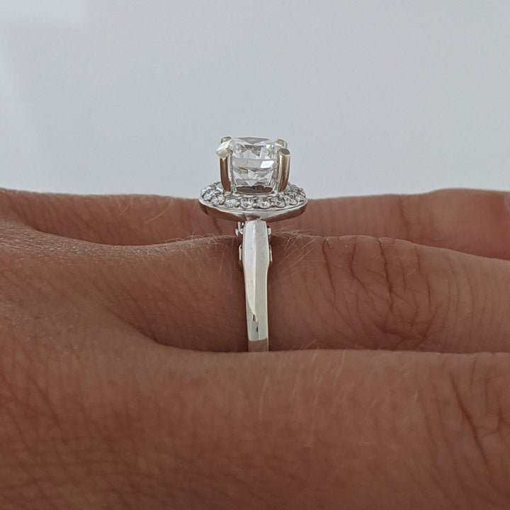 14K WHITE 1.40 CARAT TOTAL WEIGHT VS2 H DIAMOND ROUND (19) ESTATE HALO RING 4.3 GRAMS