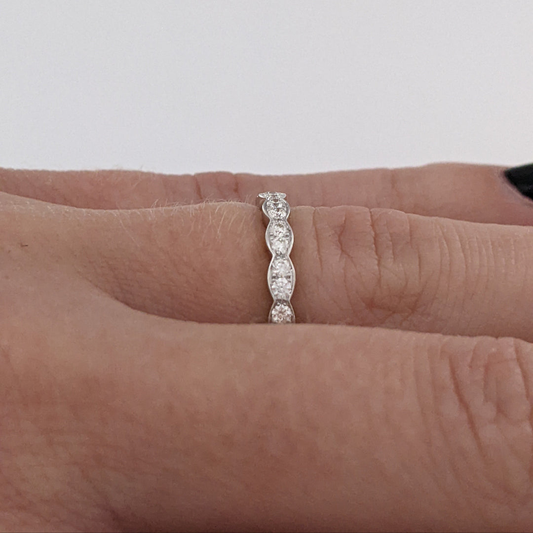18K WHITE .22 CARAT TOTAL WEIGHT VS-SI I-J DIAMOND ROUND (16) ESTATE BAND 1.7 GRAMS