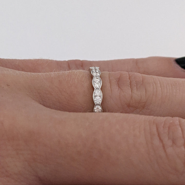 18K WHITE .22 CARAT TOTAL WEIGHT VS-SI I-J DIAMOND ROUND (16) ESTATE BAND 1.7 GRAMS
