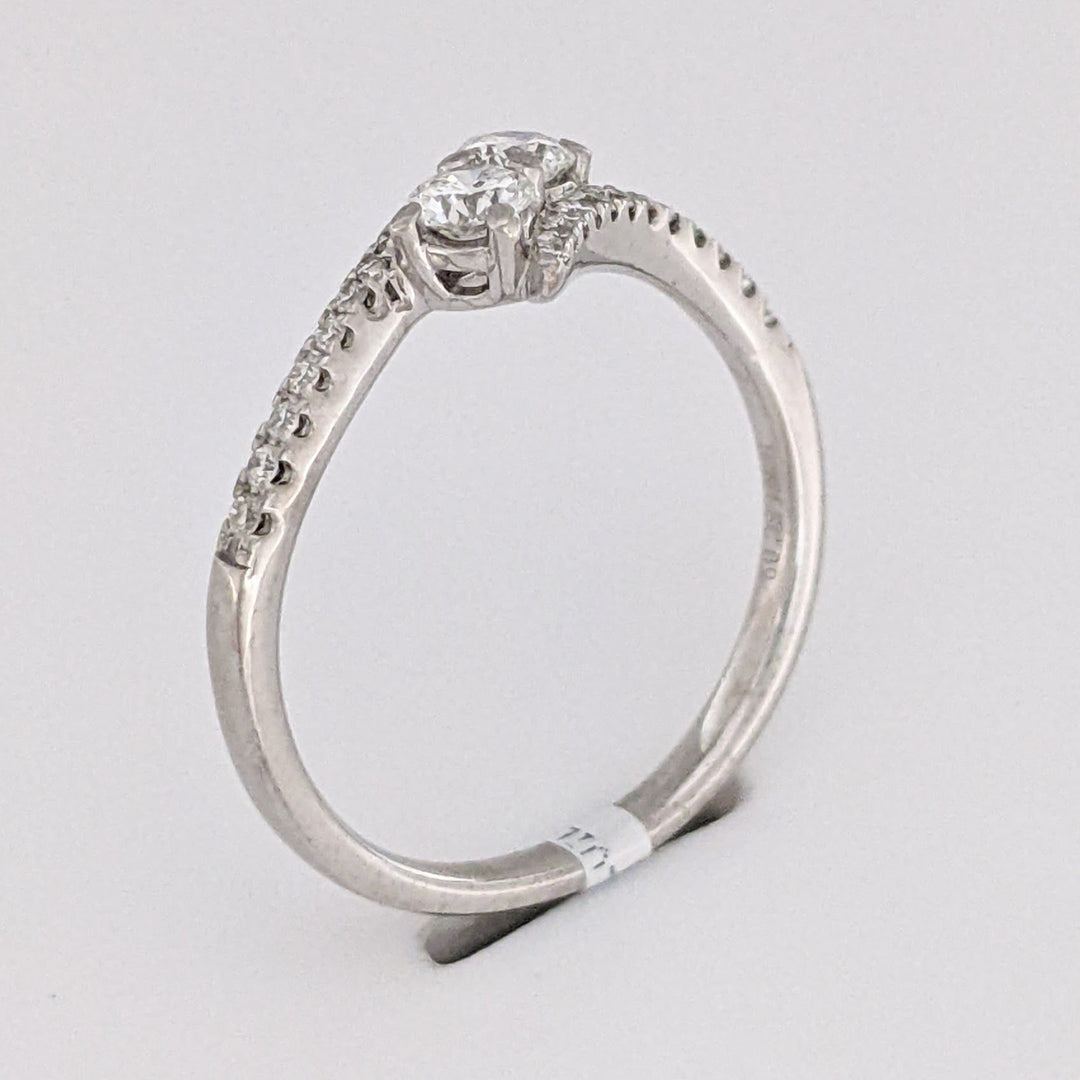 18K WHITE .40 CARAT TOTAL WEIGHT VS2 H DIAMOND ROUND (26) ESTATE BYPASS RING 2.9 GRAMS