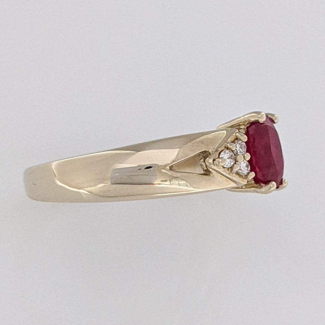 18K WHITE RUBY OVAL 4X6 WITH (6) MELEE ESTATE RING 4.5 GRAMS