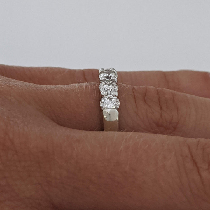 14K WHITE .98 CARAT TOTAL WEIGHT VS K DIAMOND ROUND (5) ESTATE PRONG BAND 4.4 GRAMS