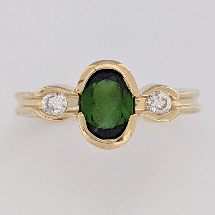 14K GREEN TOURMALINE OVAL 5X7 HALF-BEZEL WITH (2) MELEE ESTATE RING 3.0 GRAMS