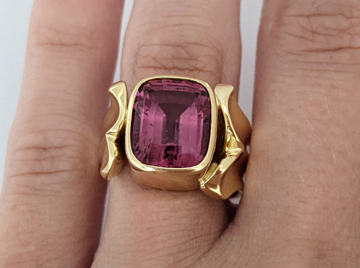 18K PINK TOURMALINE CUSHION CUT 9X11 BEZEL SET ESTATE RING 11.4 GRAMS