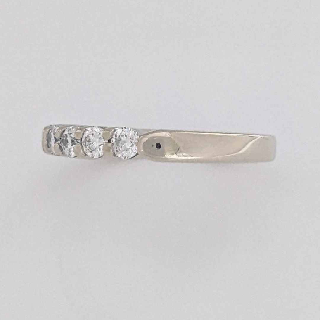 14K WHITE .25 CARAT TOTAL WEIGHT VS2 I DIAMOND ROUND (5) ESTATE PRONG SET BAND 2.9 GRAMS