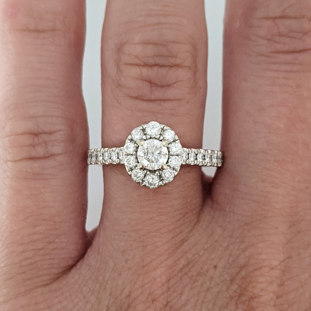 14K WHITE .62 CARAT TOTAL WEIGHT I1 G DIAMOND ROUND (27) " FIRST LIGHT" ESTATE RING 3.5 GRAMS