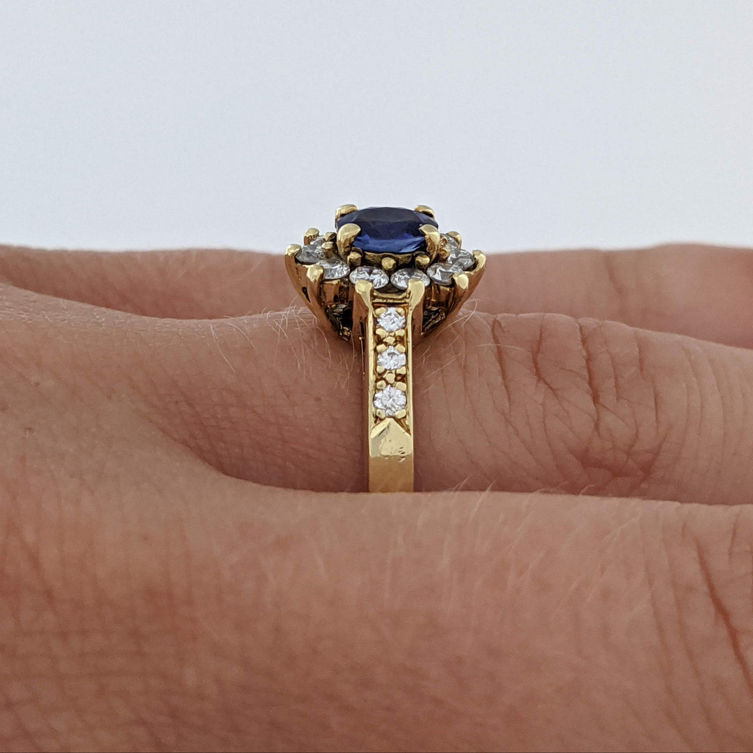 18K SAPPHIRE OVAL 4.5X5.6 "AA" WITH (16) MELEE ESTATE RING 5.2 GRAMS