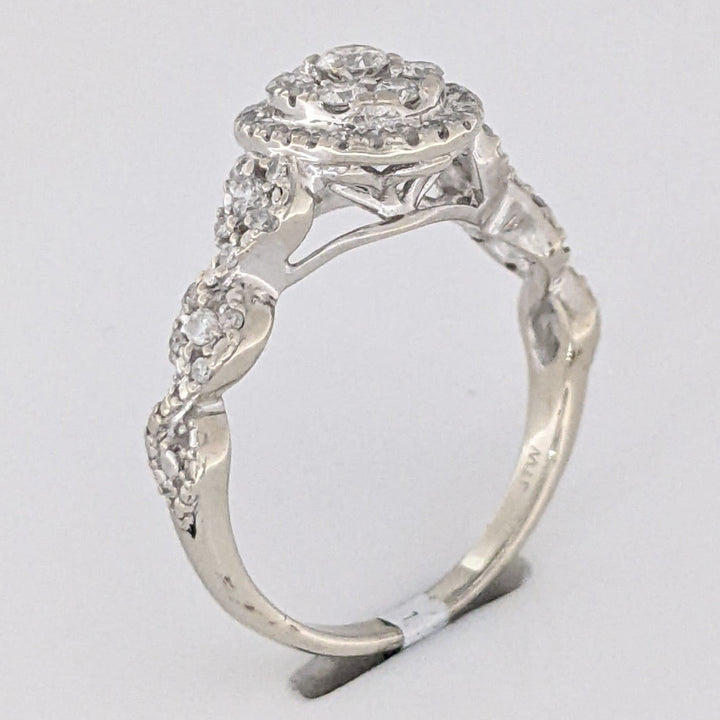 10K WHITE .50 CARAT TOTAL WEIGHT SI1 H DIAMOND ROUND (54) CLUSTER ESTATE RING 2.6G
