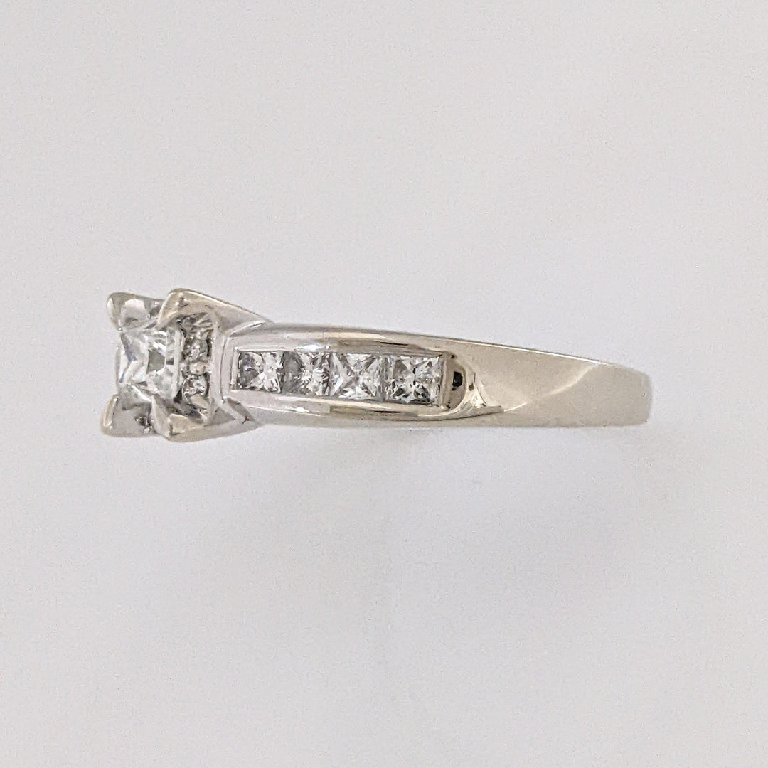 14K WHITE 1.17 CARAT TOTAL WEIGHT SI1 H DIAMOND PRINCESS CUT (9) ROUND (8) ESTATE RING 3.3 GRAMS