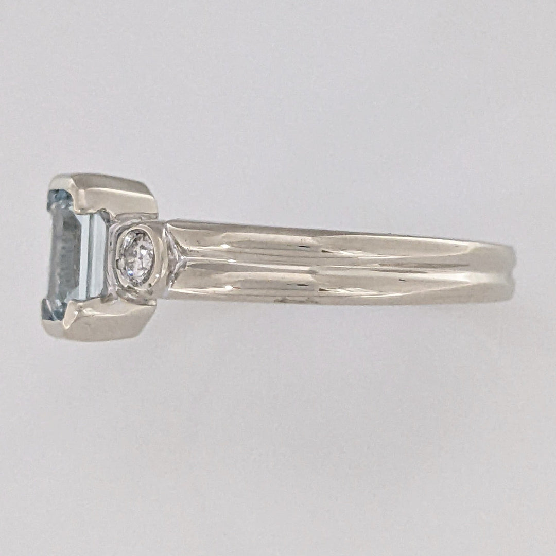 14K WHITE AQUAMARINE EMERALD CUT 4X6 HALF-BEZEL WITH .08 DIAMOND TOTAL WEIGHT (2) ROUND ESTATE RING 3.3 GRAMS