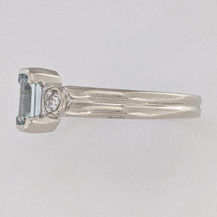 14K WHITE AQUAMARINE EMERALD CUT 4X6 HALF-BEZEL WITH .08 DIAMOND TOTAL WEIGHT (2) ROUND ESTATE RING 3.3 GRAMS